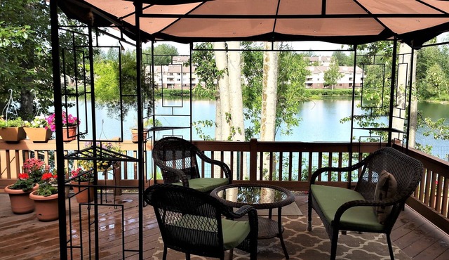 *Anchorage Full Lake View Villa*