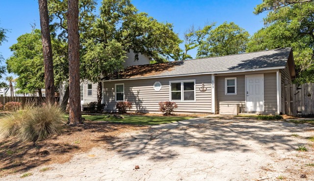 Anchors All Around: Experience Oak Island in this spacious 7-bedroom home with private pool!