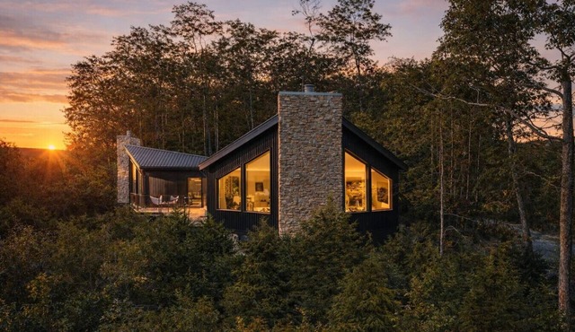 Architect-Designed Luxury Lodge Hot Tub Views