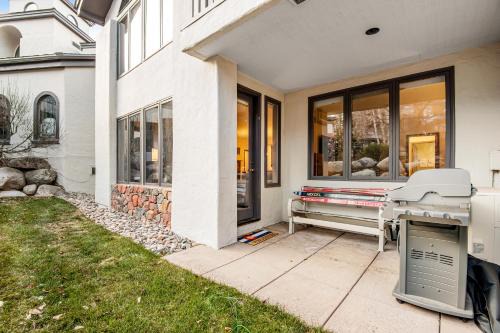 Arrowhead Ski Condo