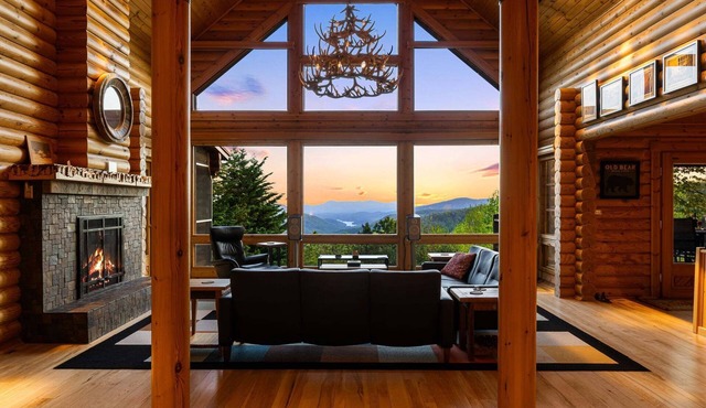 At Last Lodge | Pet Friendly Log Cabin with Hot Tub, Grill + VIEWS!