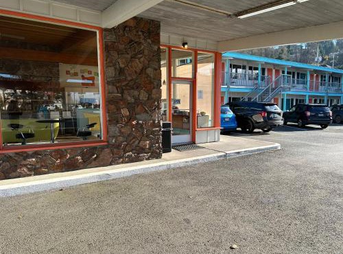Atomic Motel