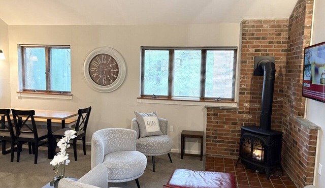 Attitash Townhouse: AC, Pool, Storyland, Saco River