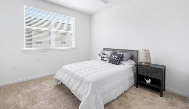 Austin Oasis 2BD/2BA with roll away twin bed