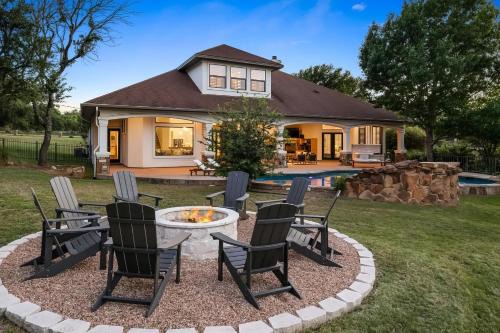 Austin Ridge - Pool, Hot Tub & Fireplace