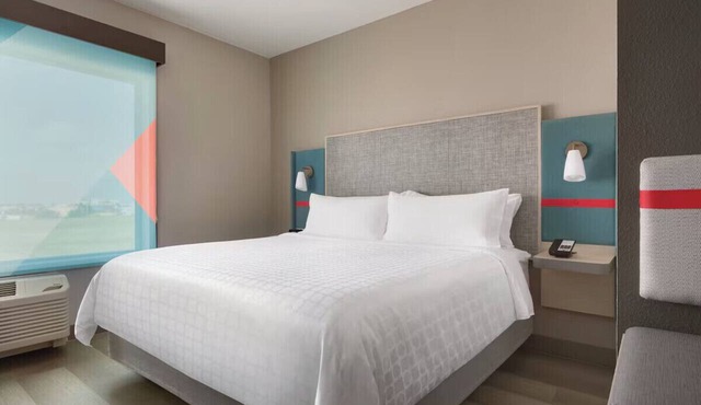 Avid IHG Pueblo North King Studio