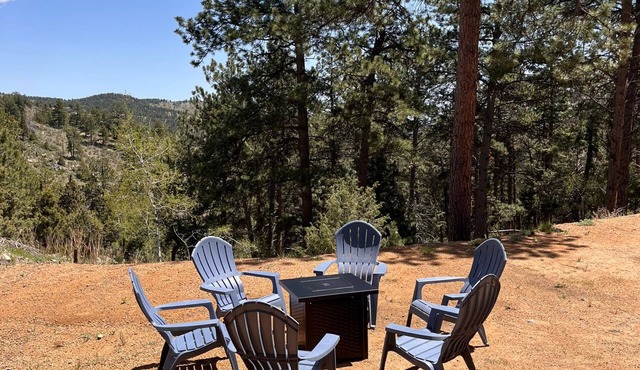 Bailey Cabin: Hot Tub, Fire Pit, Near Denver