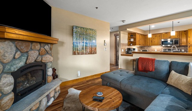 Bear Tracks, New Rental, Completely Updated, Close to Bus Line!