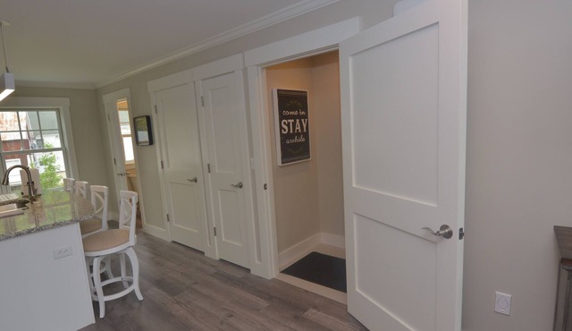 Beautiful Downtown Wolfeboro Apartment