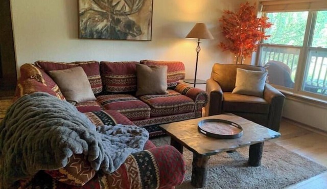 Beautiful Edwards 3 bedroom condo - New Listing!