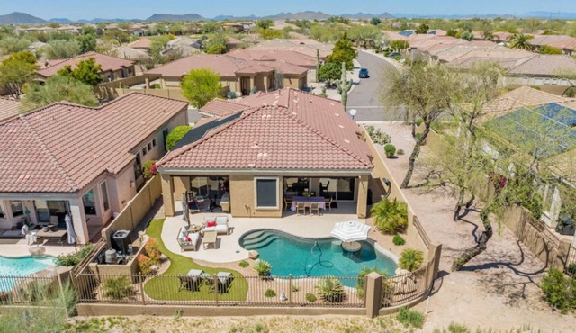 Beautiful Golf Course Home in Desert Ridge near Scottsdale