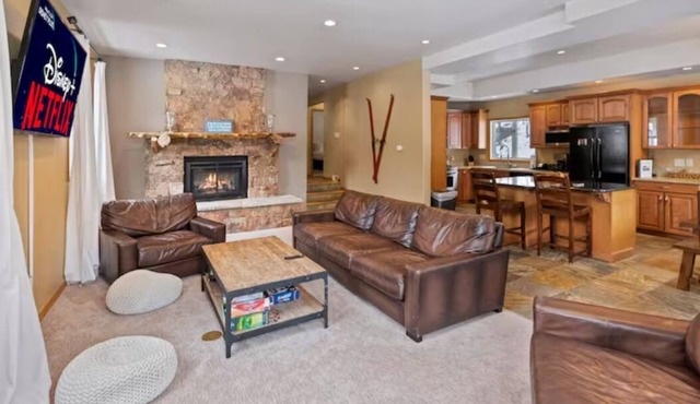 Blue River mountain home — 5 min to Breck, hot tub