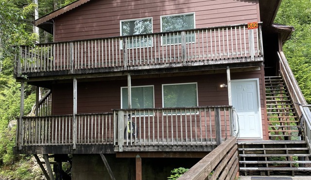 Bottom floor unit centrally located in downtown Ketchikan! [Ask for Rental Car]