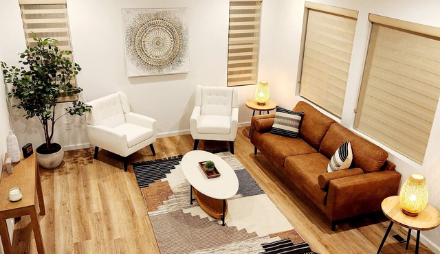 Brand New House, 2 mins to i-25, Sleeps 10