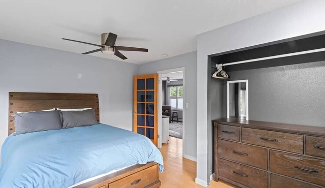 "Bright and Stylish Anchorage 2 - Bedroom House - "7 mins from ANC"