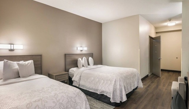 Bright & Modern Space Perfect for Families or Pet Owners Near Fenway Park