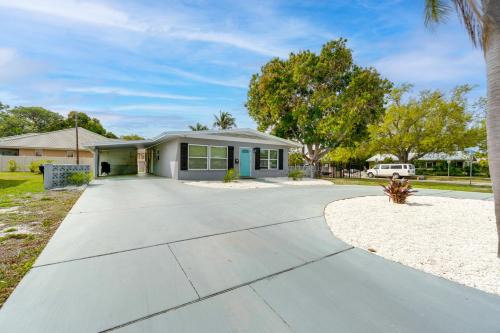 Bright Venice Getaway < 1 Mi to Historic Dtwn
