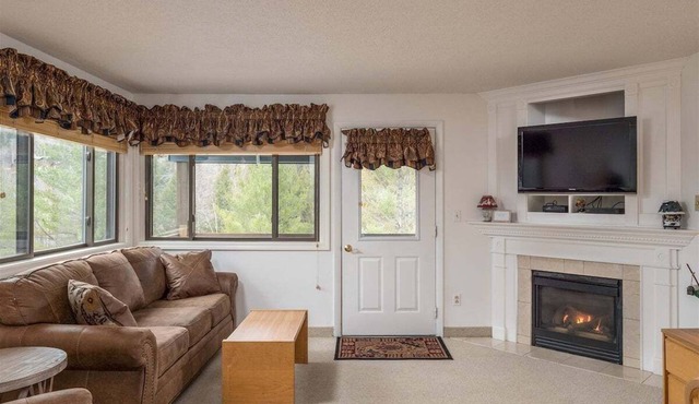 Brookside I A-408 - Sunday River Slopeside Condominium