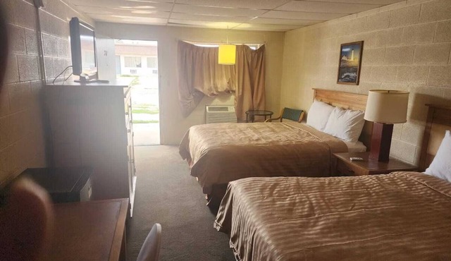 Budget-Friendly Stay w/Comfortable Beds + Convenient Highway Access - 2 Units!