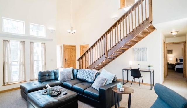 ★BV Escape★🌄King Bed✔️Garage Pkg⚡WiFi ♥Long Stays