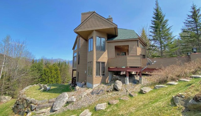 C3 Crawford Ridge Townhome with Mt Washington views - just a short walk from ski lodge and slopes