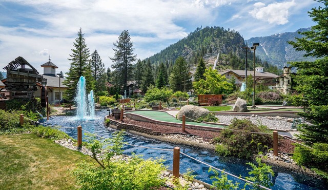 Café Condo Mountain Escape - Heated Pool & HotTub Open Late