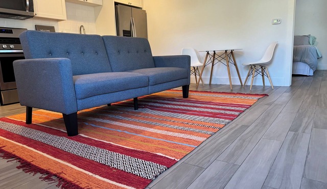 casa east: 1bed/1bath guest house in charming east Austin