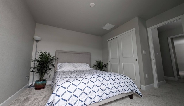 Castle Rock's DEN, a cozy private room in the ridge of Castle Rock House.