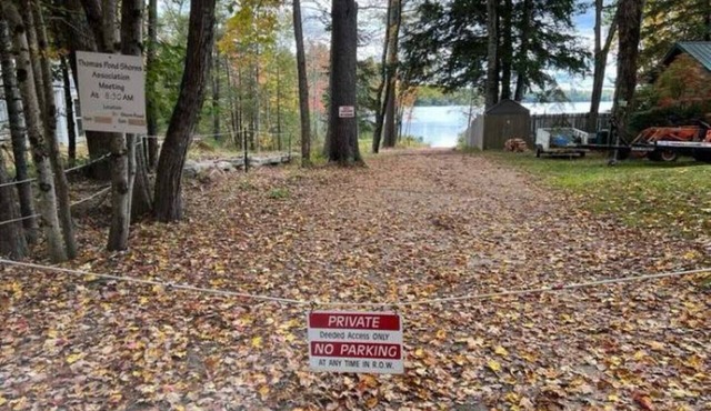 Charming 1-Bedroom Cabin, full bath, outdoor sauna and boat ramp access to lake