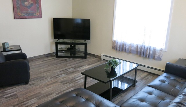 Charming 2-bedroom apartment with WiFi in Moose Creek -.5 mile from of EAFB-H #3