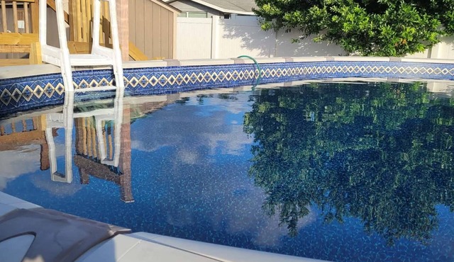 Charming 2-bedroom specious updated pool house in Port Richey, feel home
