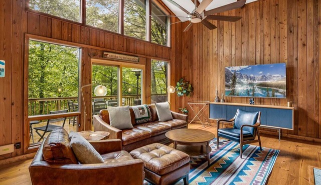 Charming Cottage in Gated Community