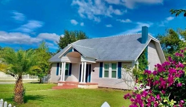 Charming Sebring Historic Registry Home Near Circle and Across from Lake Jackson