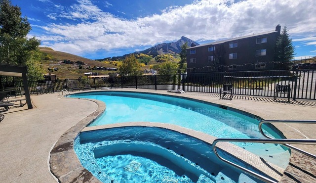 Chateaux Condo | 2 Bedroom | Outdoor Pool and Hot Tub | On BusRoute