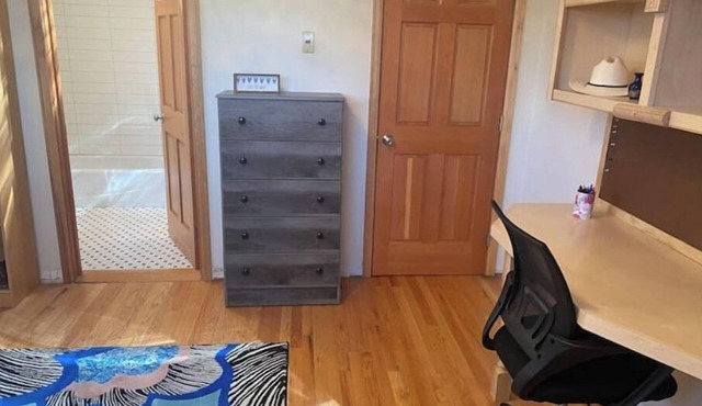 Cheerful Colorado Family Home Great Location