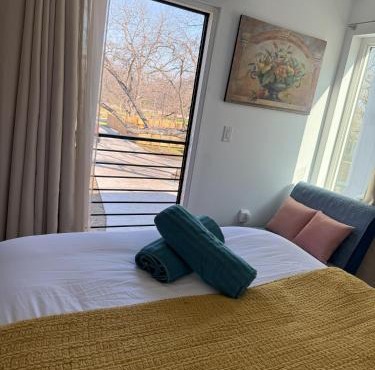 Chic, Cozy & Comfort Modern Room
