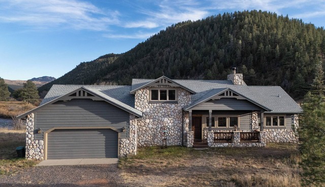 Colorado Riverfront Escape! Fish, Hike & Relax