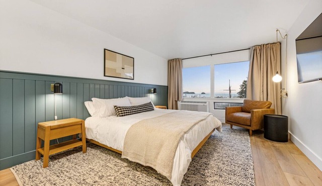 Comfort, Style & Views | Steps to Tours & Eats