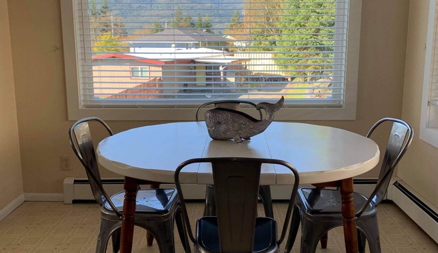 Comfortable 3 Bedroom 1 Bath - Ketchikan, AK
