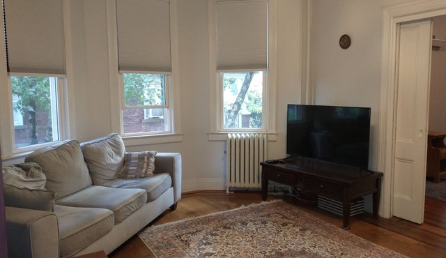 Comfortable, Convenient to NY 2-Bedroom House with Large Yard and Parking in Ridgefield Park