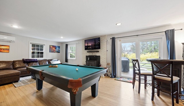 Comfortable & Spacious 5BD/3BA - Walk to State College HS and 5 min Uber to PSU in State College