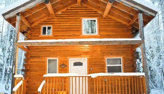 Comfy/Private Alaskan Log Cabin 2
