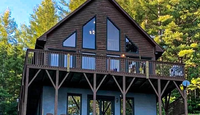 Cooler Temps, Better Memories - 3BR/3BA w/Views, Game Table, & WiFi