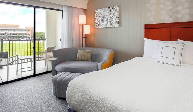 Courtyard by Marriott Dallas Arlington South