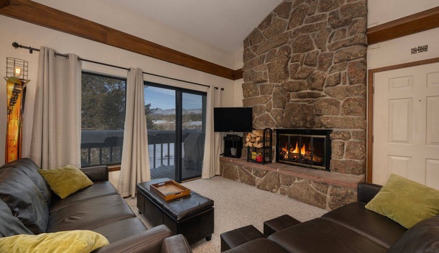 Covered Balcony w/Views - Outdoor Pool, Hot Tub, Athletic Club - Free Bus Route!