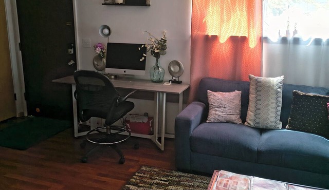 Cozy 1-bedroom apartment in welcoming Seattle with AC.