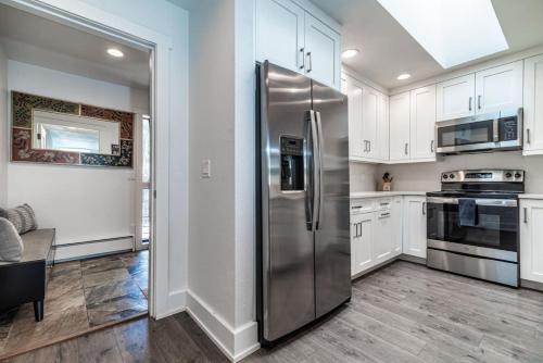 Cozy 3BD 2BA Mt Condo Overlooking Eagle River