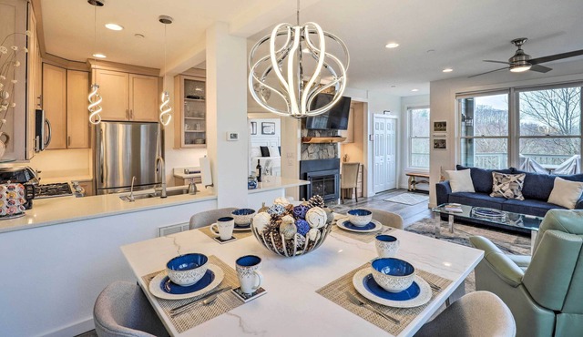Cozy Burnsville Condo w/ Fire Pit & Mountain Views