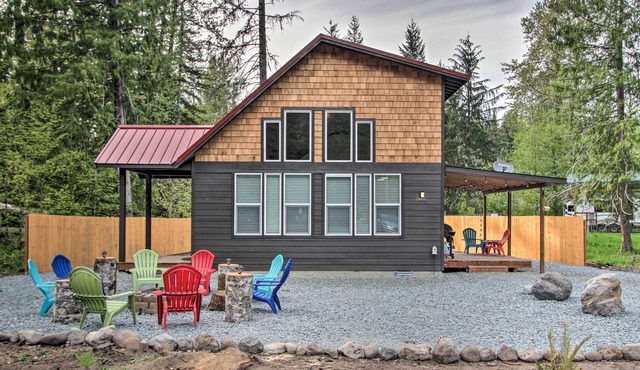 Cozy Cabin - 5 Miles to Mt Rainier National Park!