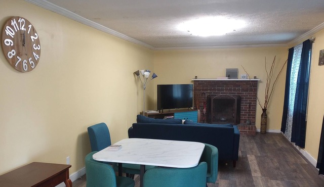 Cozy cottage close to Biltmore, Downtown, and Parkway!